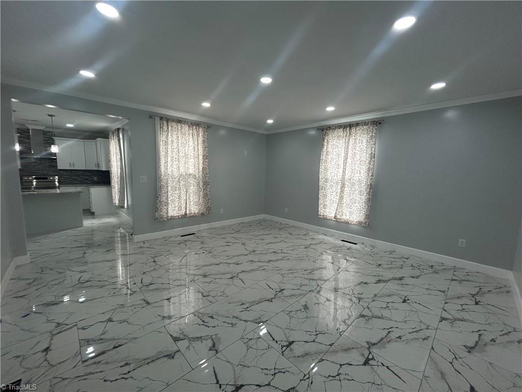 926 S Main Street Property Photo 16
