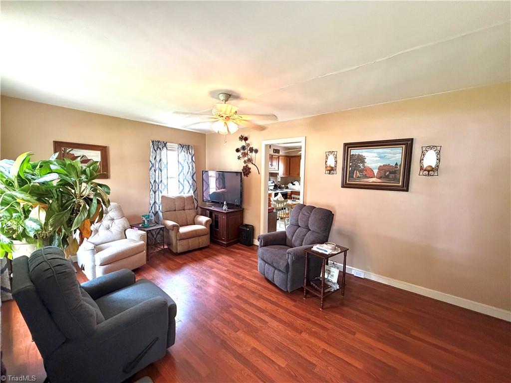1114 Denny Street Property Photo 4