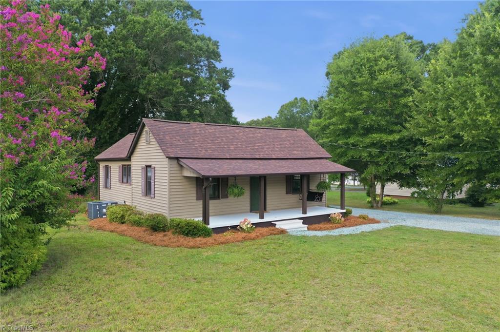 1109 Joyner Street Property Photo 4