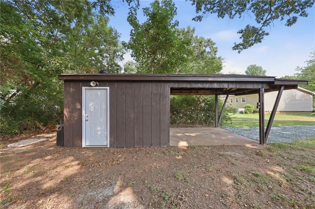 1109 Joyner Street Property Photo 26