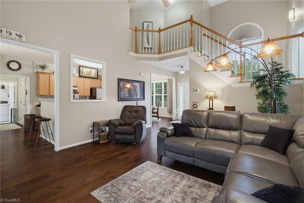 111 Tree Top Lane Property Photo 7