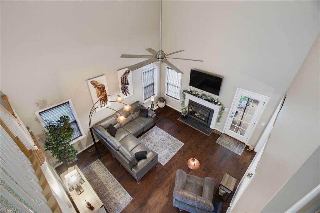 111 Tree Top Lane Property Photo 14
