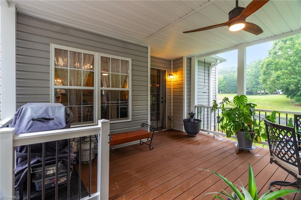 111 Tree Top Lane Property Photo 19