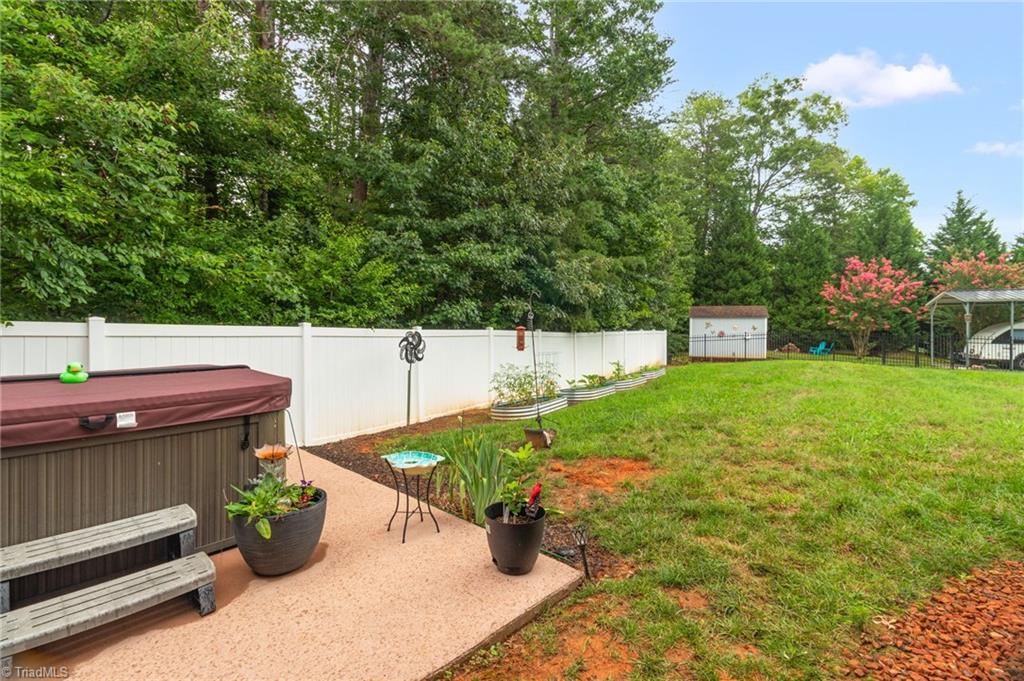 111 Tree Top Lane Property Photo 21