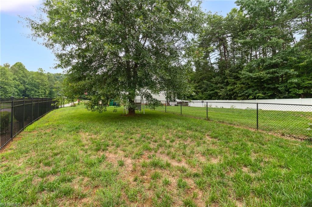 111 Tree Top Lane Property Photo 26