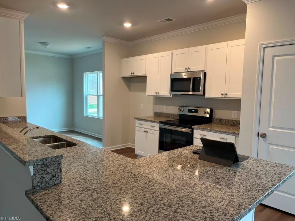 629 Cam Circle Property Photo 12