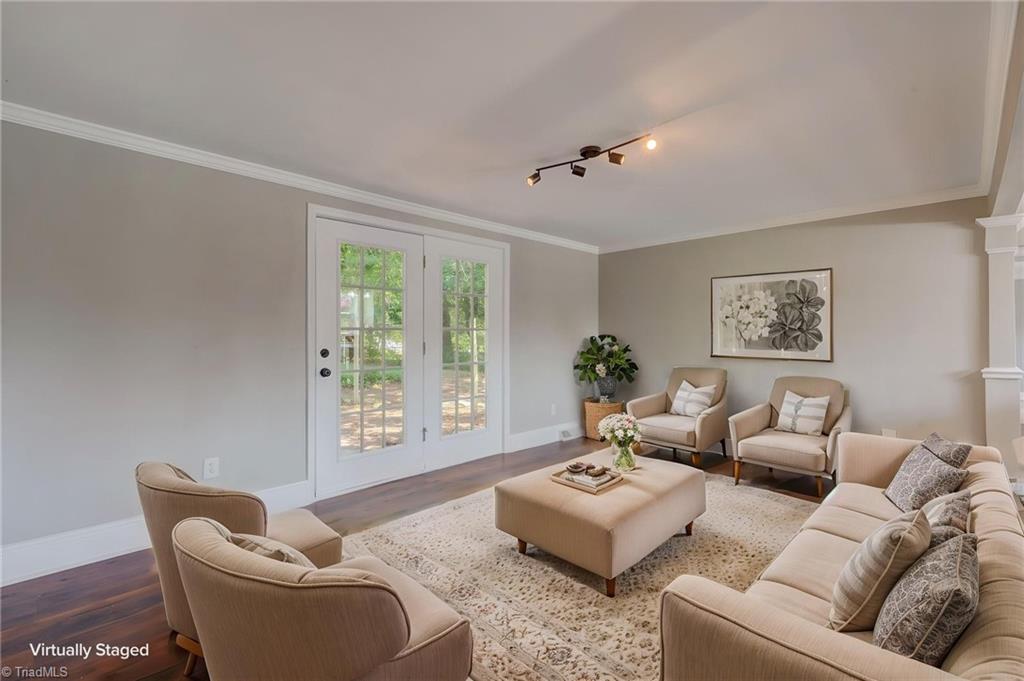 1110 Rosemont Drive Property Photo 4