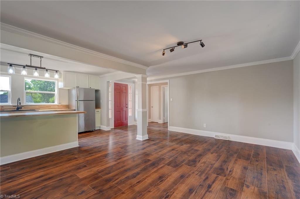 1110 Rosemont Drive Property Photo 8