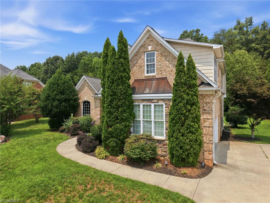 8106 Angels Glen Drive Property Photo 3