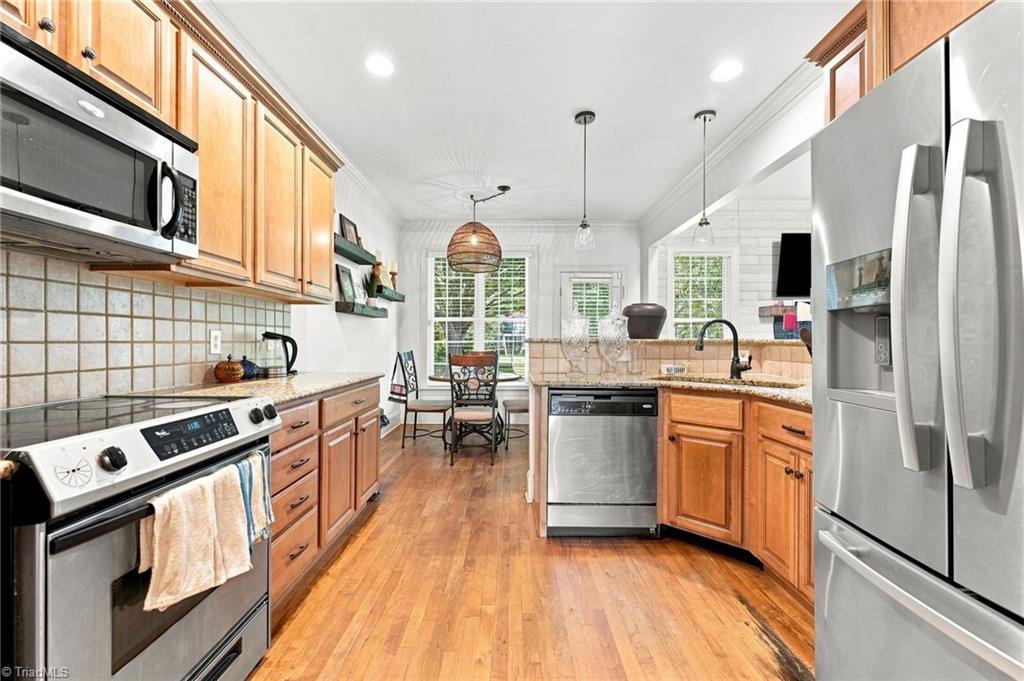 8106 Angels Glen Drive Property Photo 8
