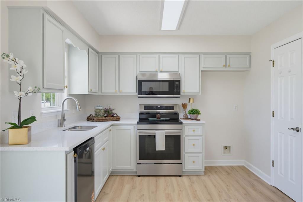 4042 Obra Road Property Photo 11