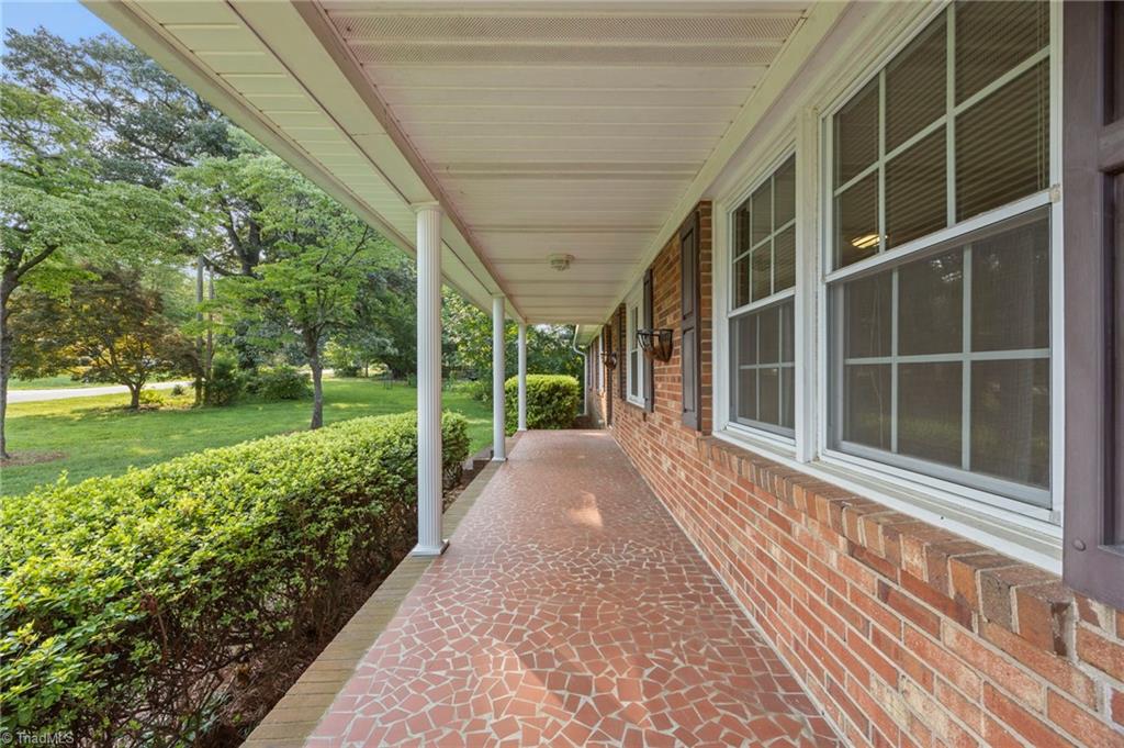 123 Tangle Drive Property Photo 4