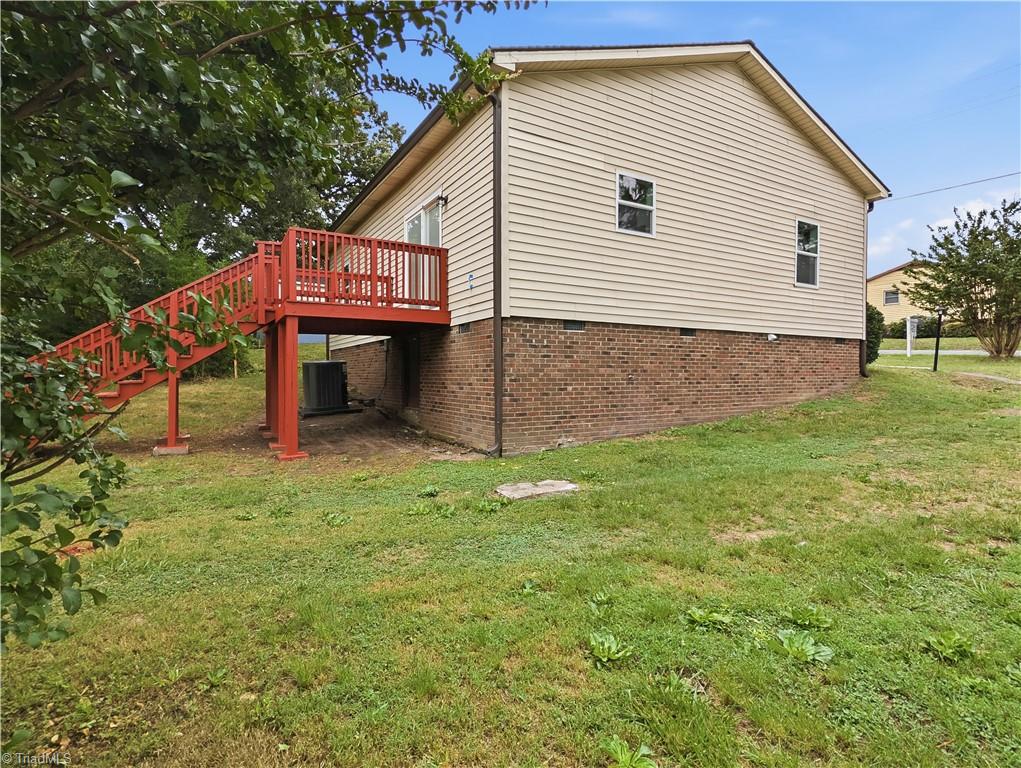 820 Chandler Avenue Property Photo 5