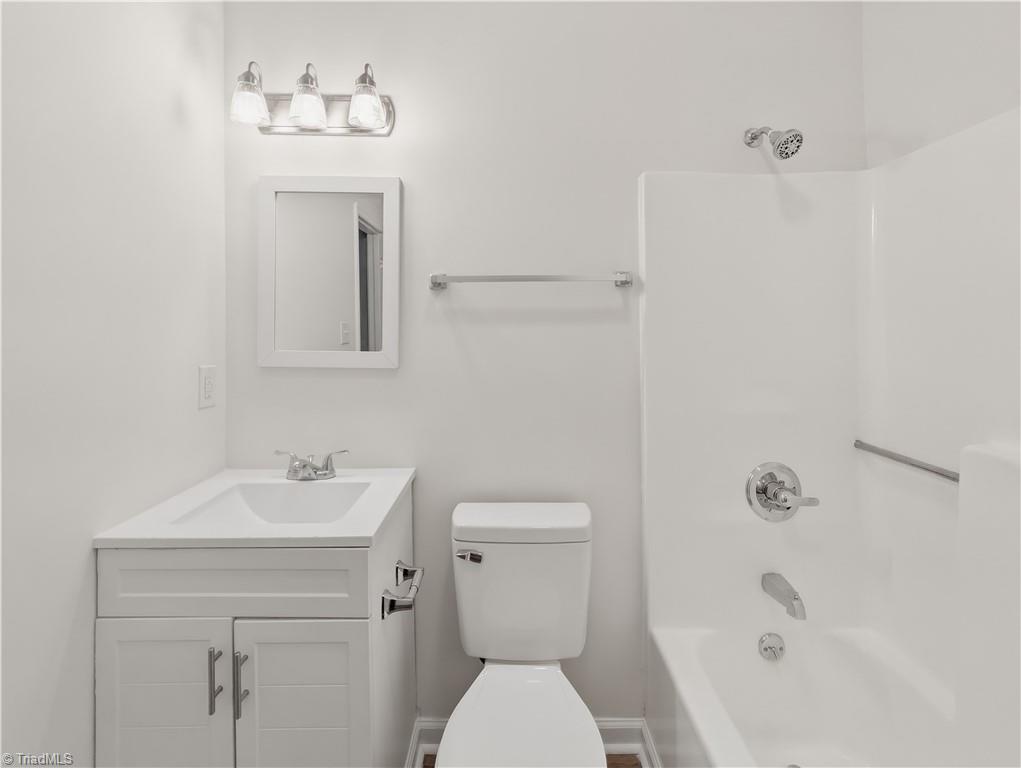 820 Chandler Avenue Property Photo 10