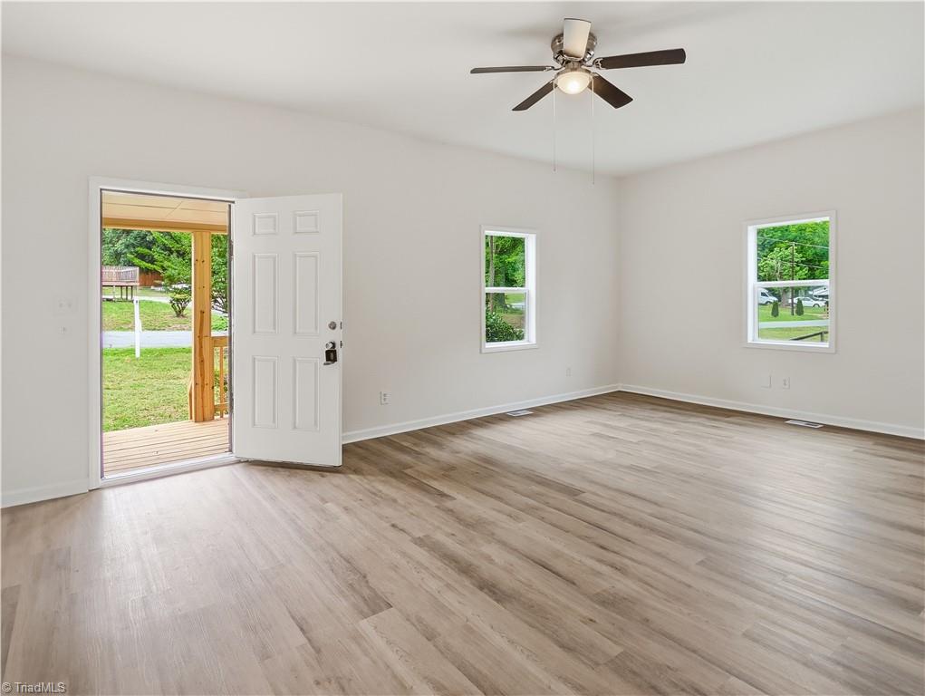 820 Chandler Avenue Property Photo 12