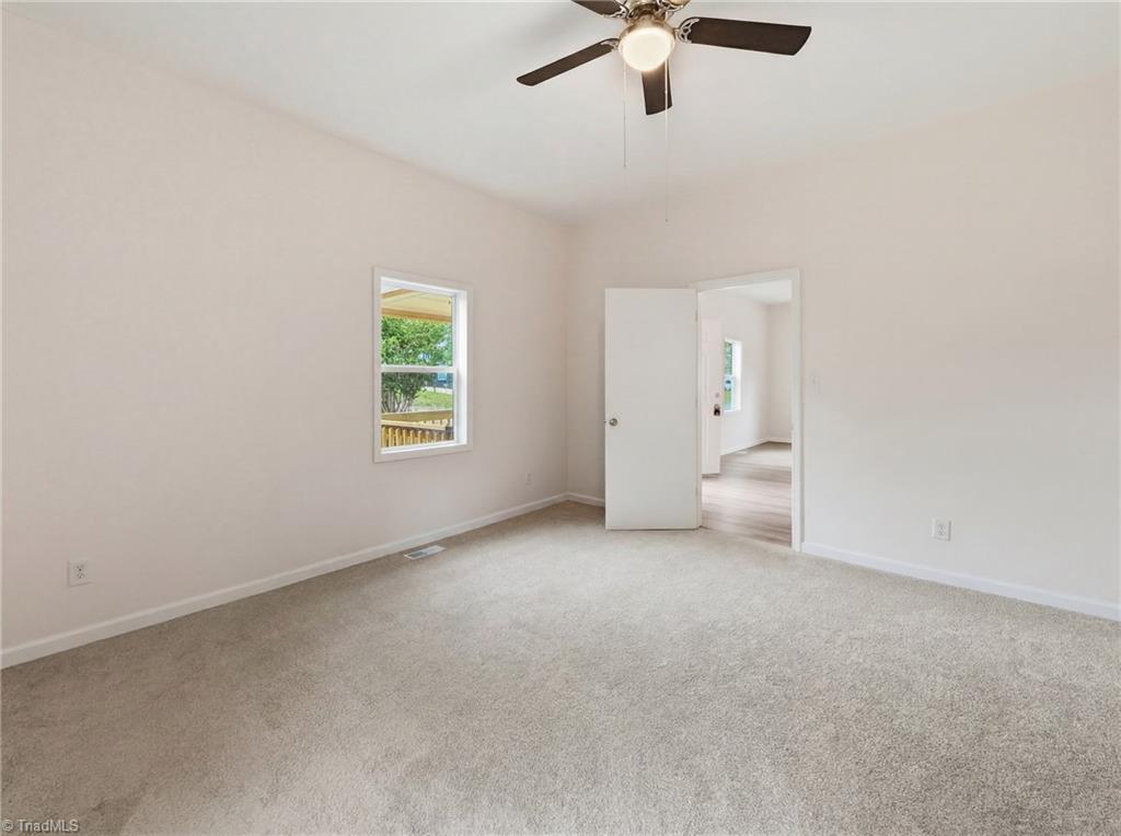 820 Chandler Avenue Property Photo 15