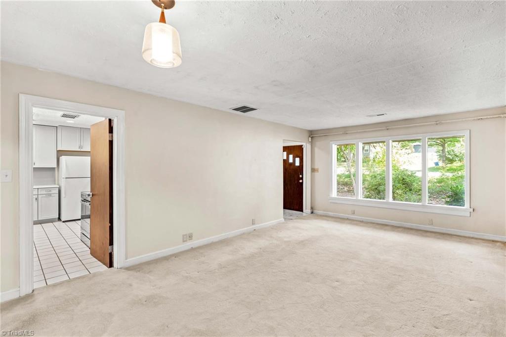 1221 Forestdale Drive Property Photo 11