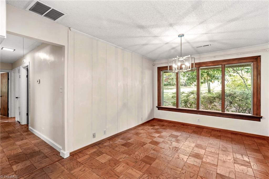 1221 Forestdale Drive Property Photo 19