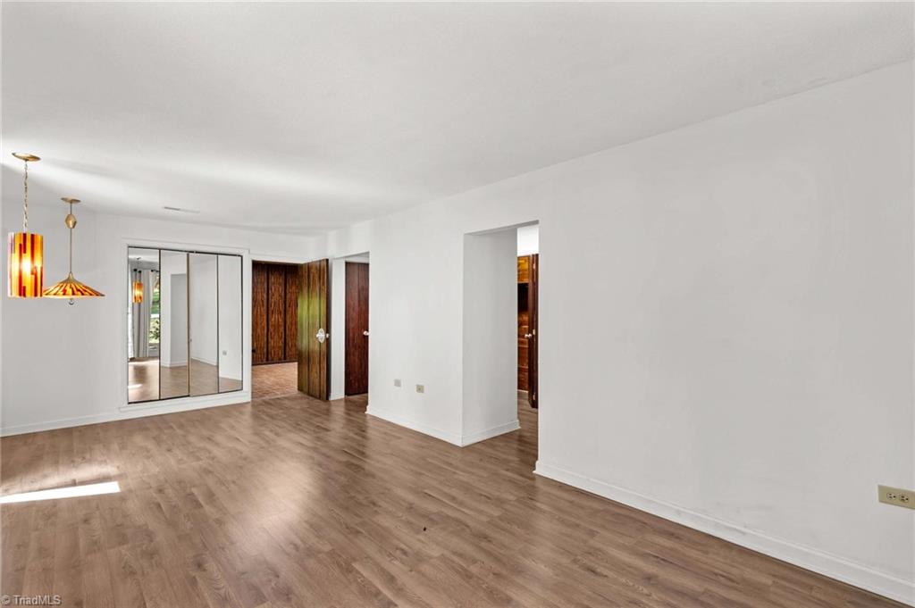 1221 Forestdale Drive Property Photo 33