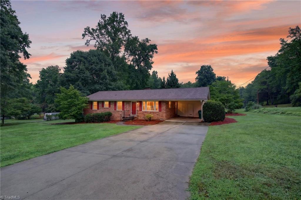 200 Brookview Circle Property Photo 1