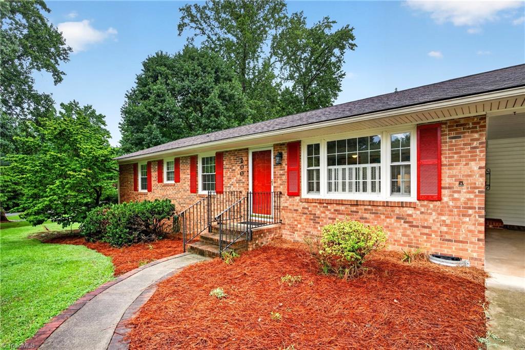 200 Brookview Circle Property Photo 5