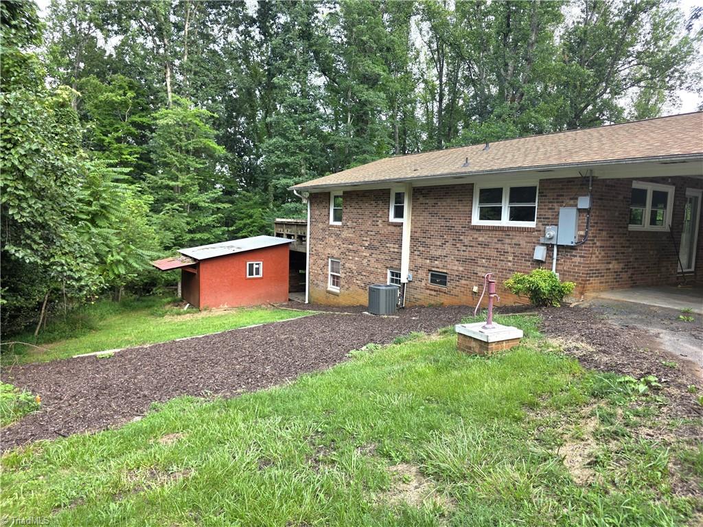 146 King Park Circle Property Photo 4
