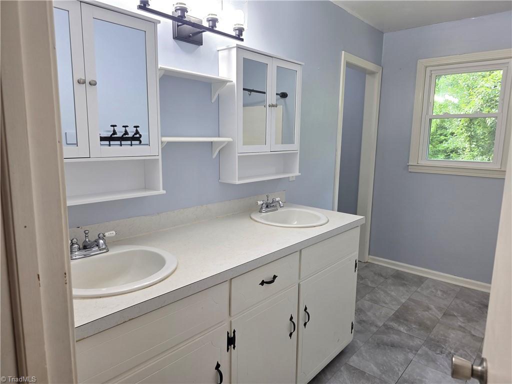 146 King Park Circle Property Photo 13