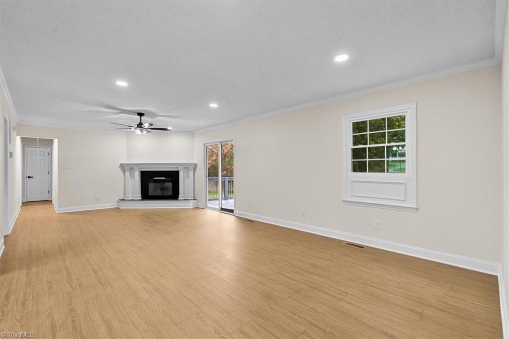 5007 Shoreline Drive Property Photo 4