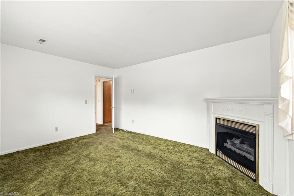 201 Rolling Road Property Photo 5