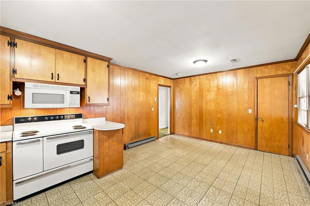 201 Rolling Road Property Photo 8