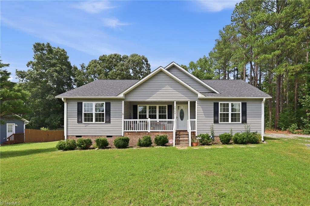 5568 Kimberly Lane Property Photo 1