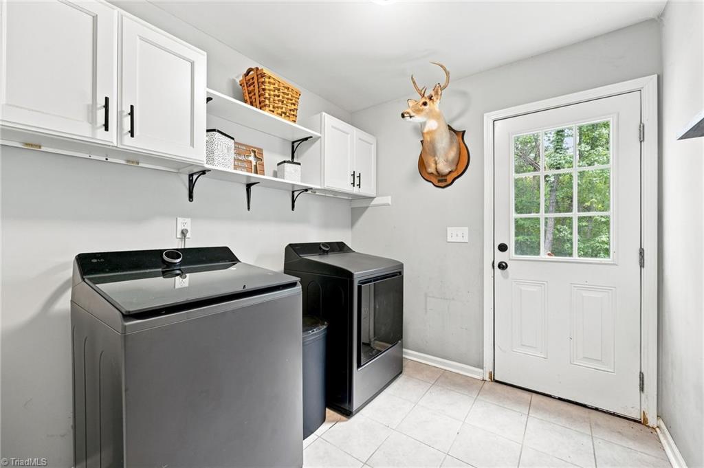 5568 Kimberly Lane Property Photo 18