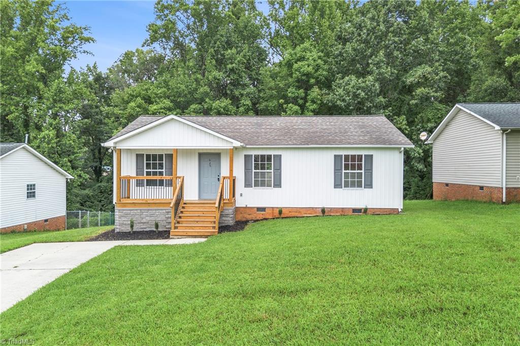 625 Rolling Green Drive Property Photo 2