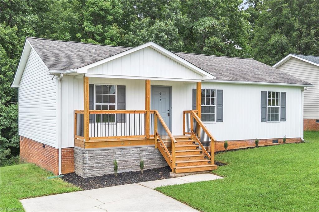625 Rolling Green Drive Property Photo 3