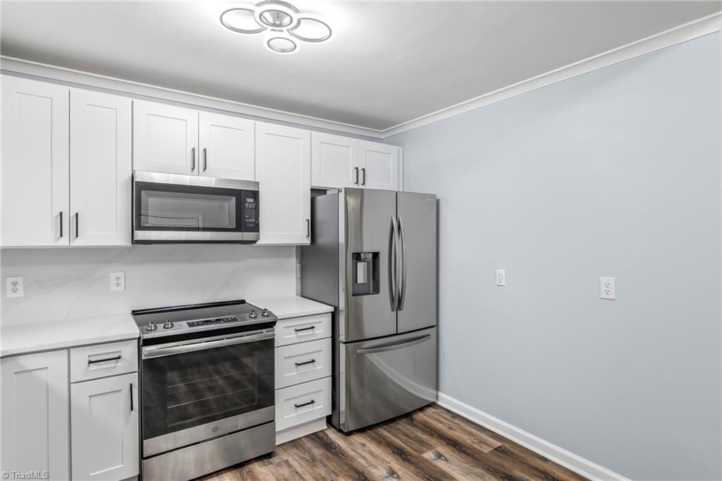 625 Rolling Green Drive Property Photo 16