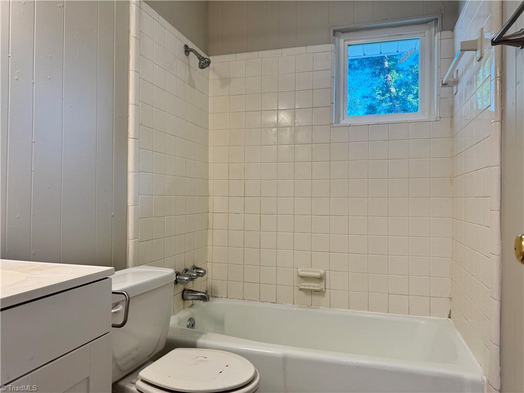 511 Everett Lane # 2 Property Photo 11