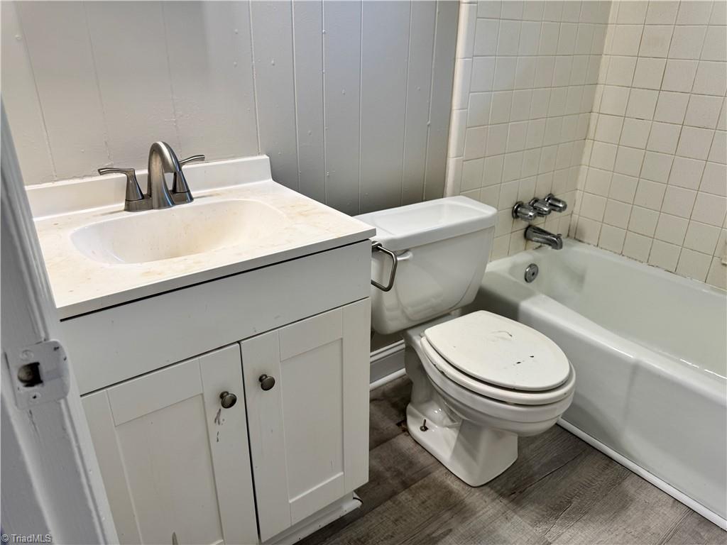 511 Everett Lane # 2 Property Photo 12