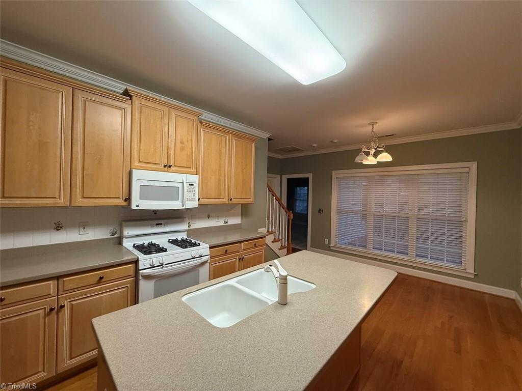 2208 Anchoridge Avenue Property Photo 12