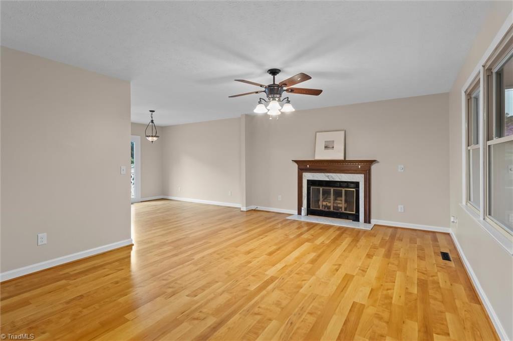 1912 Inman Circle Property Photo 5