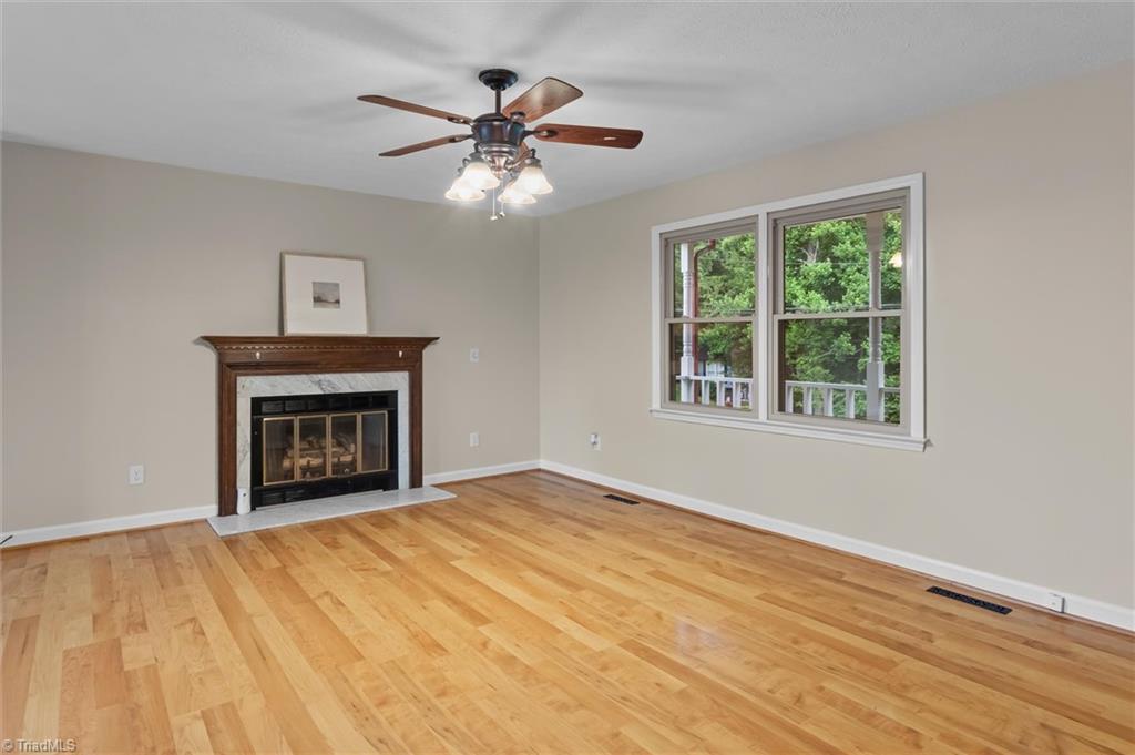 1912 Inman Circle Property Photo 6