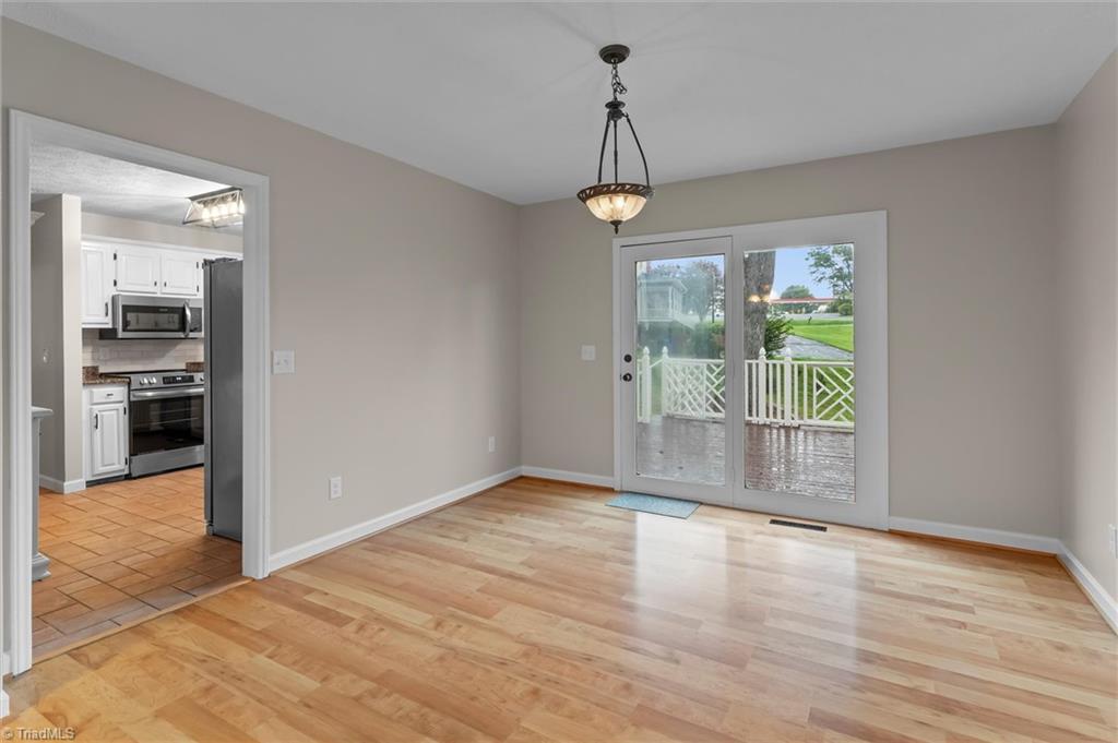 1912 Inman Circle Property Photo 8