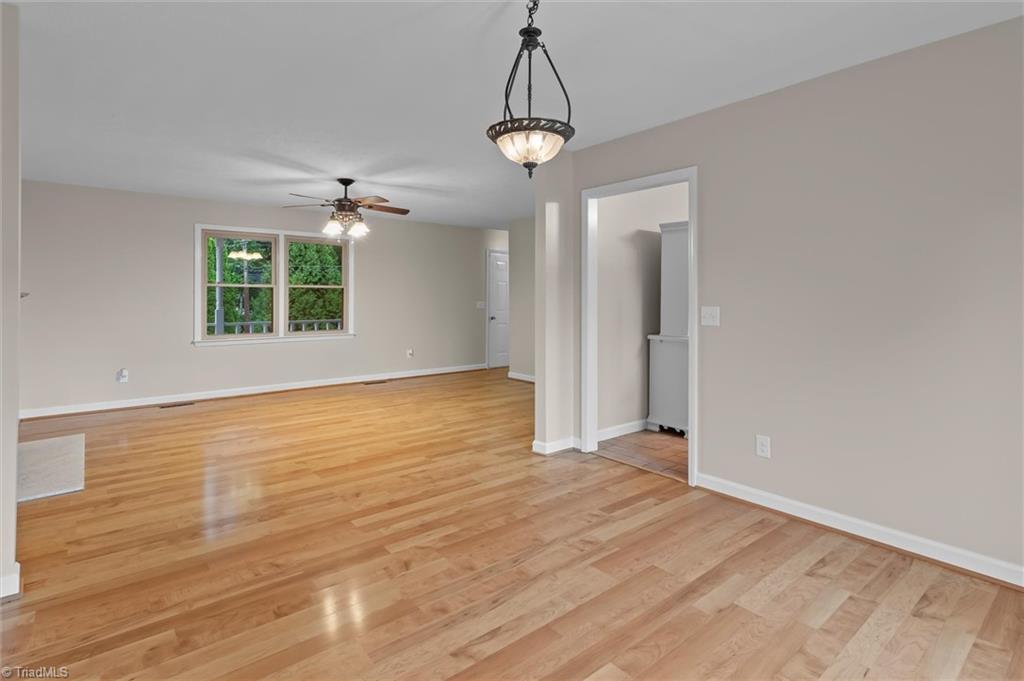 1912 Inman Circle Property Photo 9