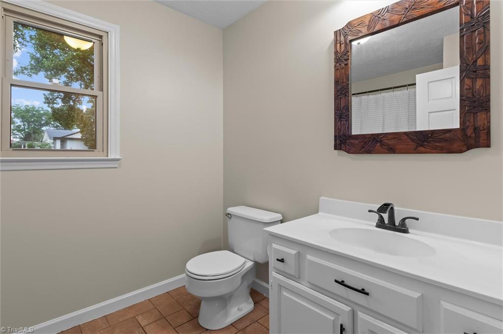 1912 Inman Circle Property Photo 13