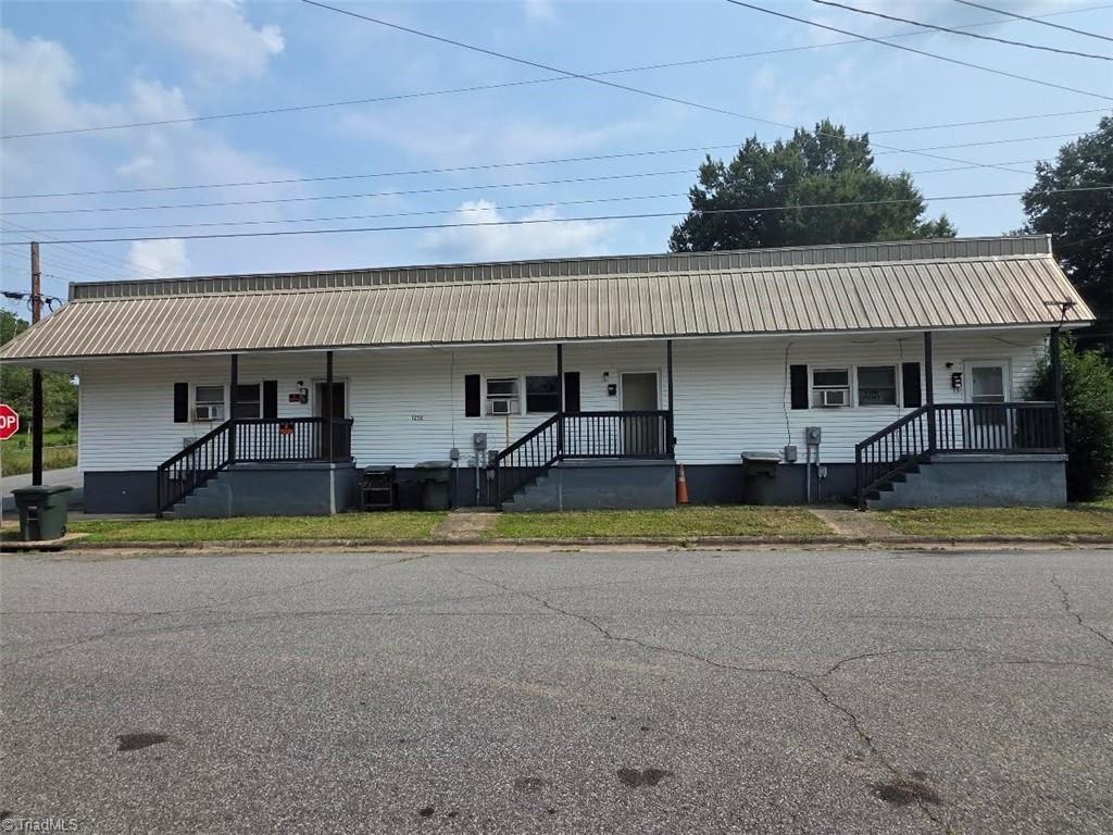 1230 Ridge Avenue Property Photo 2