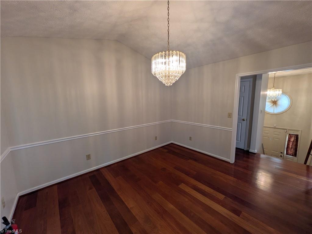 6008 Yeaton Glen Drive Property Photo 6