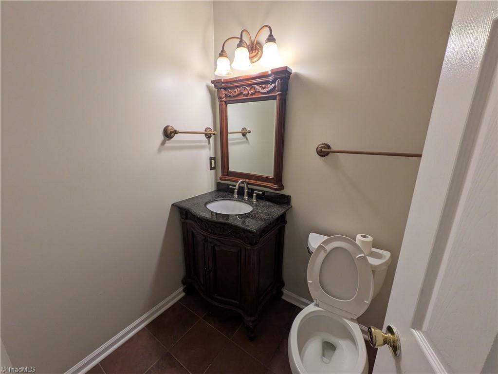 6008 Yeaton Glen Drive Property Photo 19
