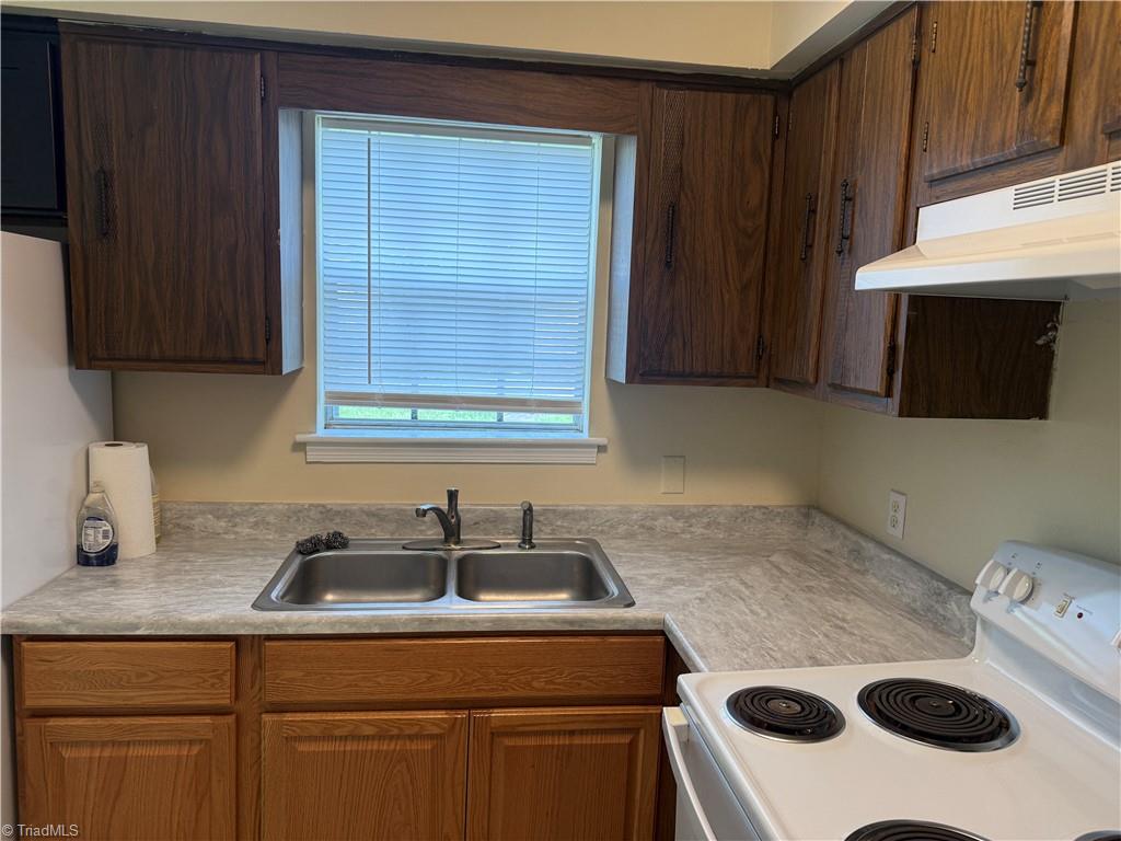 506 Summit Street Property Photo 5