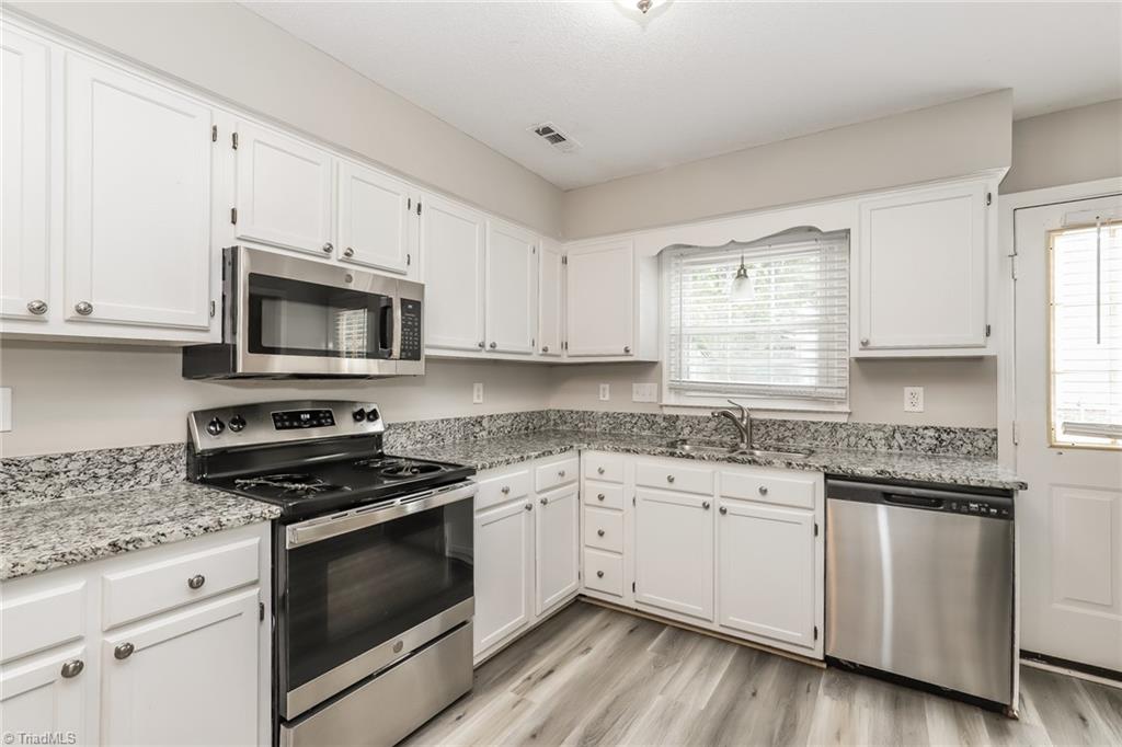 4109 Butterfield Drive Property Photo 8