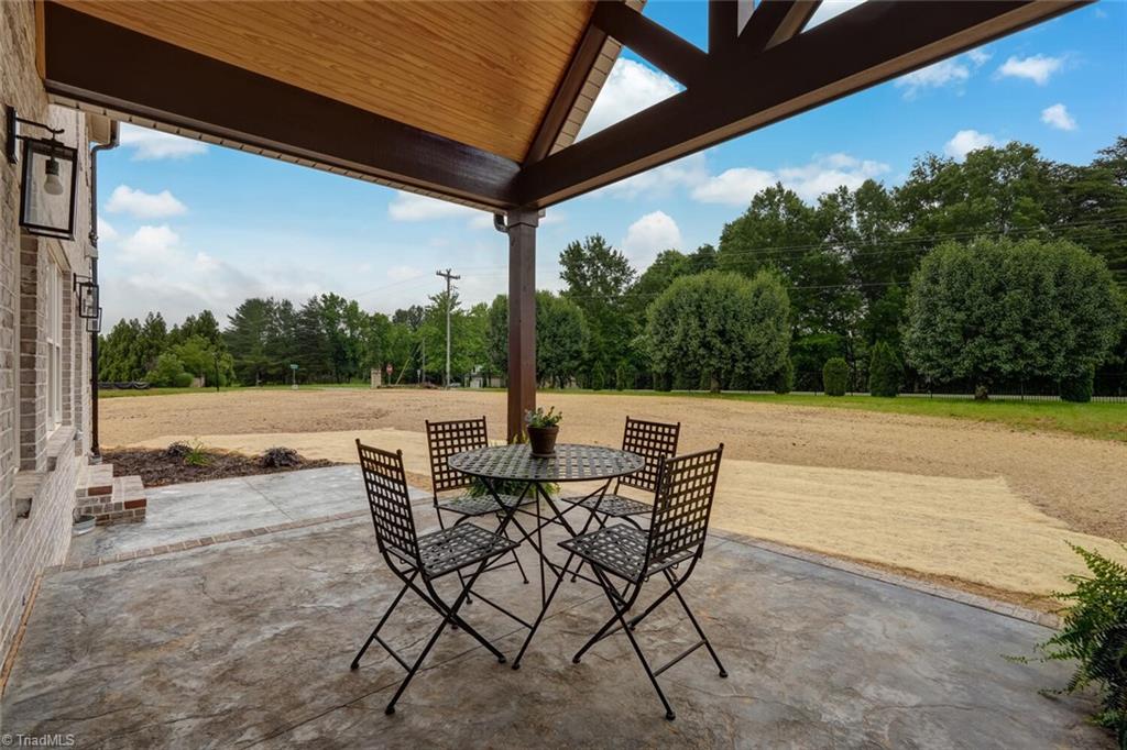 7808 Duggins Drive Property Photo 3