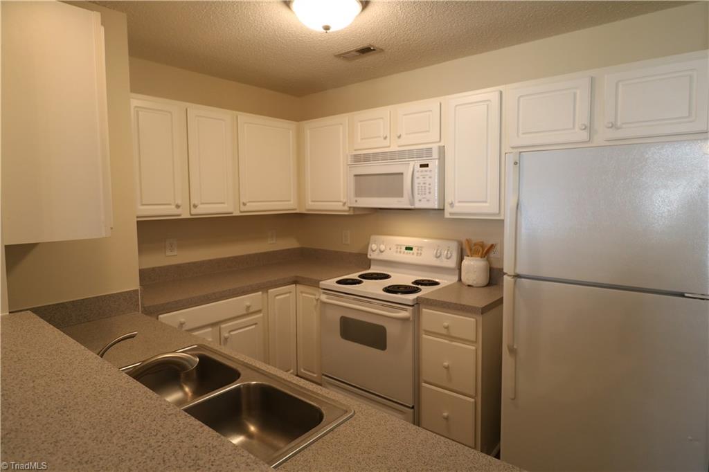 823 Scholastic Drive Property Photo 5